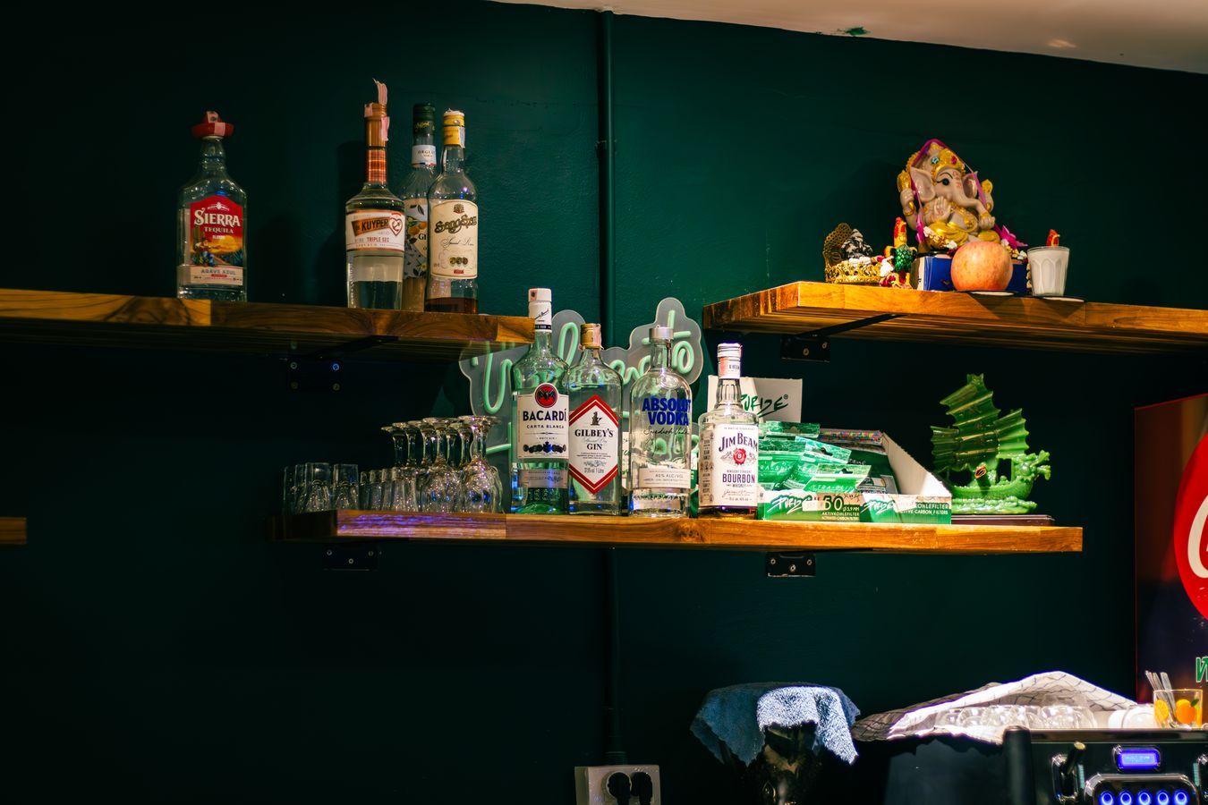 Bar Shelves & Drinks