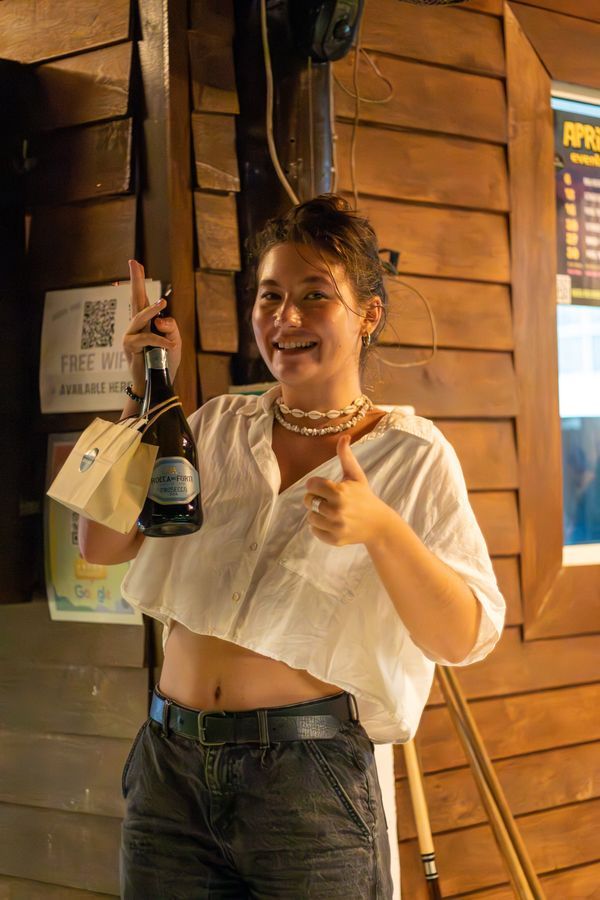 Customer giving thumbs up